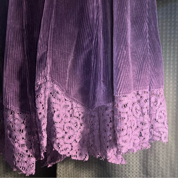 SIMPLY NOELLE Victorian Corduroy Lace Duster Coat | Large - Picture 15 of 15